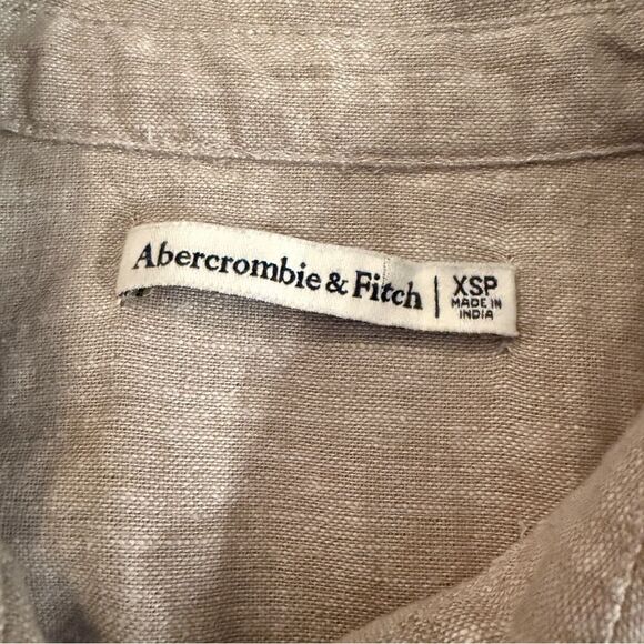 Elegant Beige Button-Down Dress - Picture 6 of 11